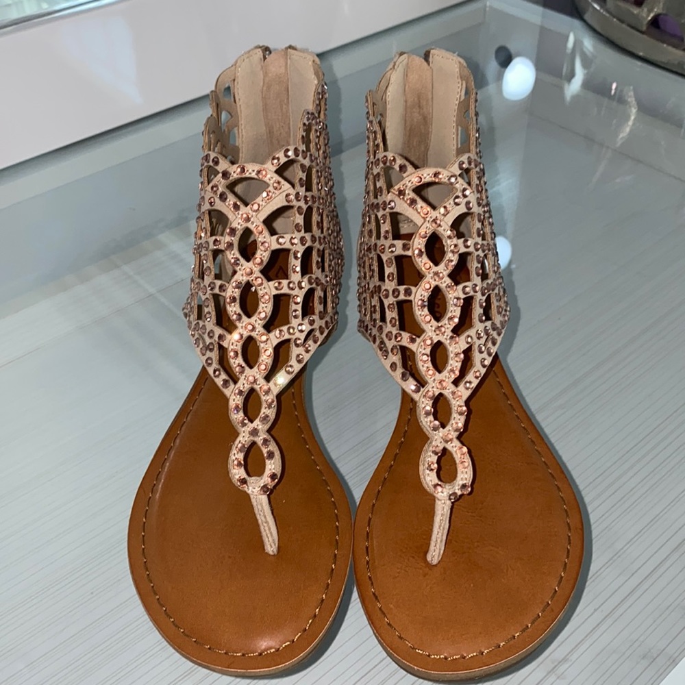 Zigi Soho Rhinestone Rose Gold thong Sandal worn once size 6